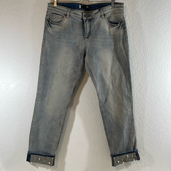 KUT FROM THE KLOTH “Catherine” Boyfriend Denim Jeans with Pearl Embellishments - Picture 2 of 10